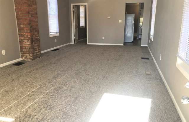 2 Bed, 1 Bath, Ranch-Style House!! Gallery 4