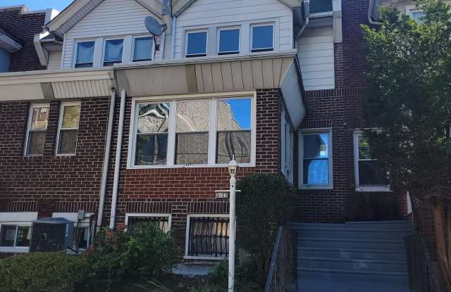 3927 N 17TH Street photos photos