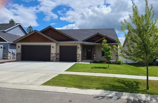 Beautiful Custom 3 bedroom 2 bath Home for Rent in Post Falls, ID photos photos