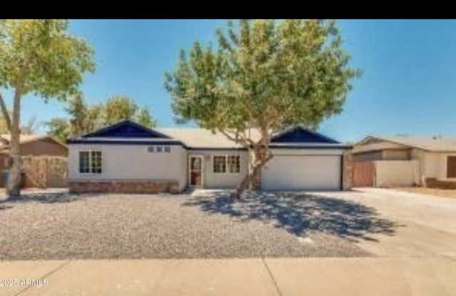 743 W ROSAL Place photos photos