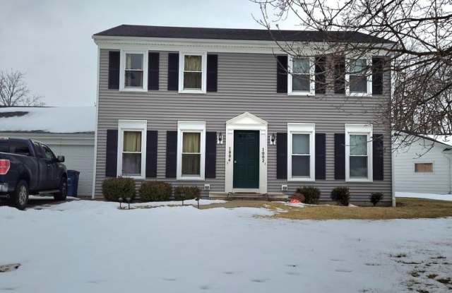 Two Bedroom Duplex Near BG High School photos photos