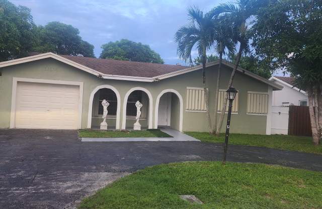 22674 Family Circle - 22674 Family Circle, Palm Beach County, FL 33428