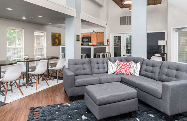 Broadmoor Apartment Homes Gallery 2
