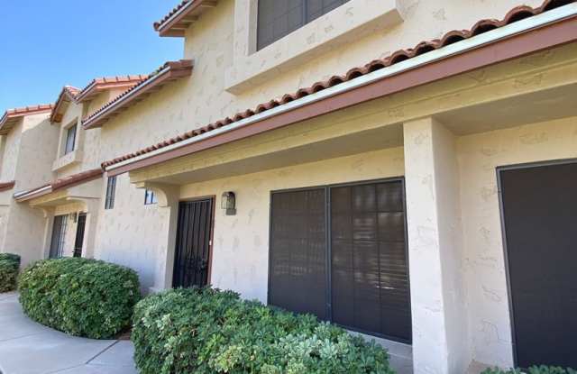 Chandler Townhouse 2 Bed  1.5 Bath - 2 Story w/New Carpeting Full Size Washer/Dryer photos photos