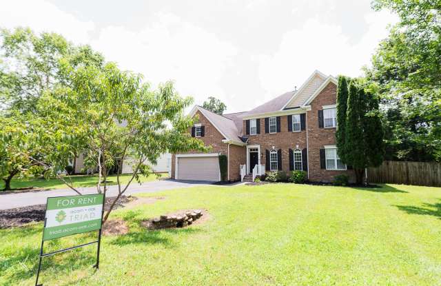 Spacious beautiful 5 bedroom 2.5 bath home In high Point with an office/screened-in sunroom/ Large backyard/2 car garage photos photos