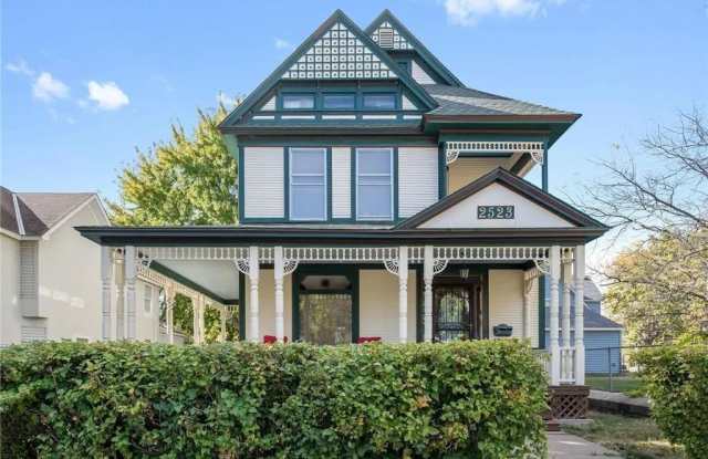 2523 Dupont Avenue North - 2523 Dupont Avenue North, Minneapolis, MN 55411