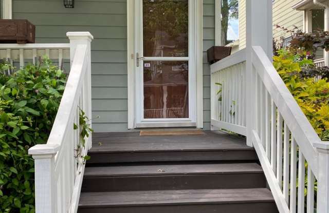 966 Mauldin Avenue Gallery 3