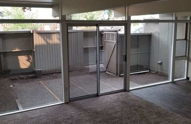 Kalani Apartments Gallery 4