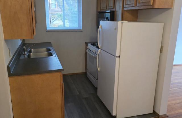 111 Koehler Avenue - 4 photos photos