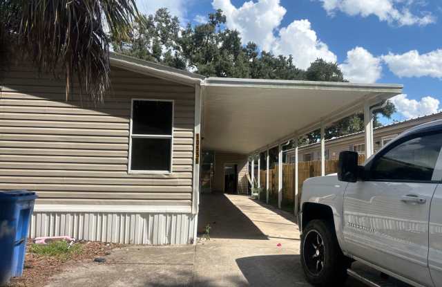 Spacious 3bed/2bath mobile home in Bay Hills Community $1480/month available November 1st Gallery 1