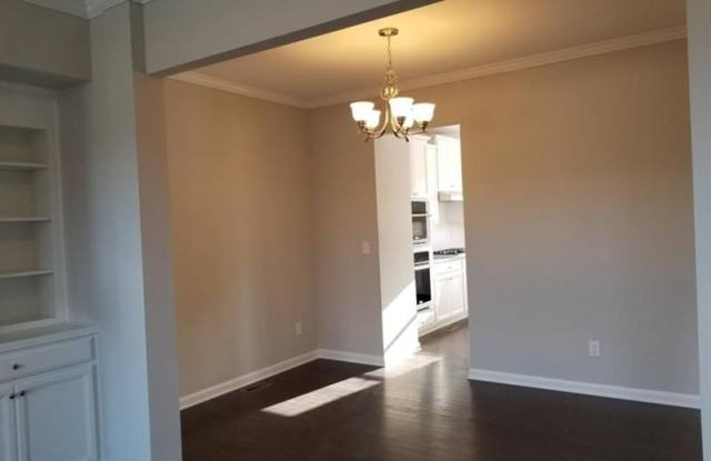 880 Sunset Park Drive Gallery 4