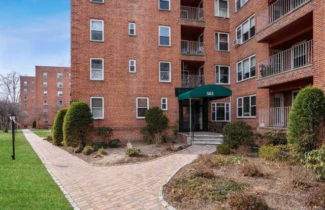 565 Broadway unit: 1F - 565 Broadway, Hastings-on-Hudson, NY 10706