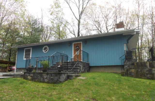 5 VALERIE CT - 5 Valerie Court, Haviland, NY 12538