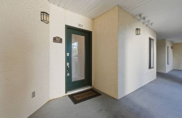 Ground-Floor Condo with Gorgeous Lake Views! Gallery 3