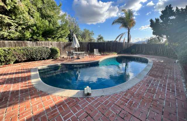 3/2 Bedroom home in El Cajon with a POOL! Gallery 3