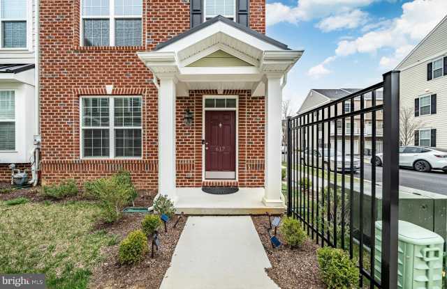 617 MCCOMB PLACE photos photos
