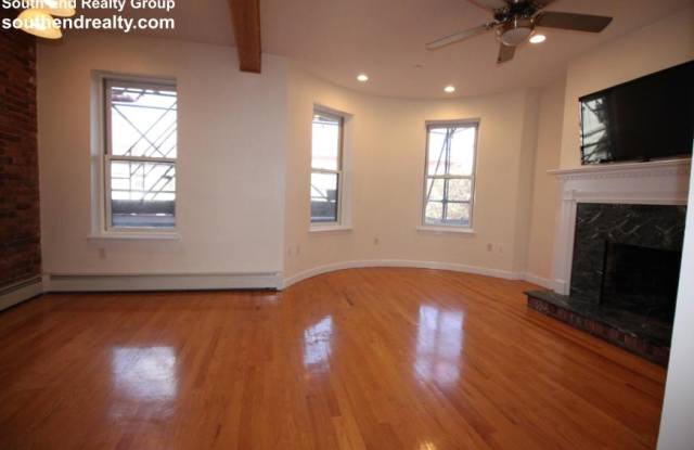 15 Albemarle St. photos photos