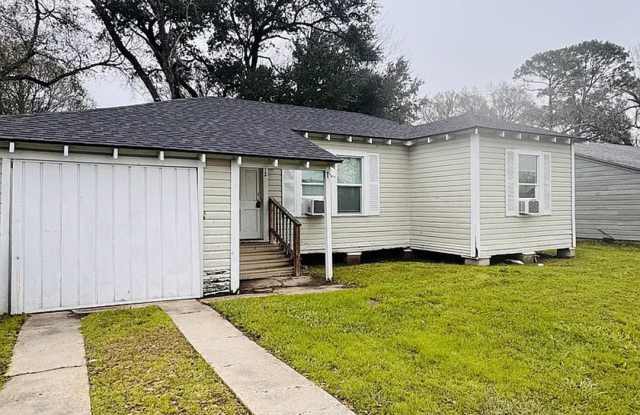 House For Rent 212 N 24th St, Nederland, TX 77627 photos photos