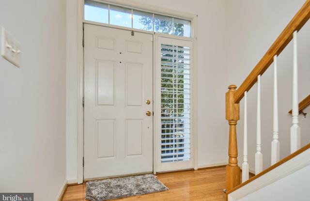 11485 CARRIAGE Court Gallery 3