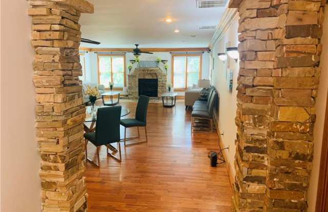 4081 Ashford Dunwoody Road NE Gallery 2