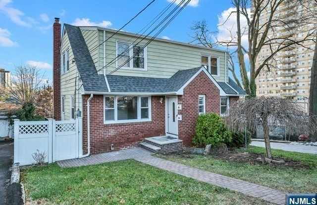 1010 Ponsi Street 2 photos photos