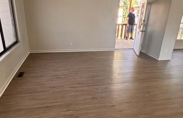 4005 Lum Avenue Gallery 3