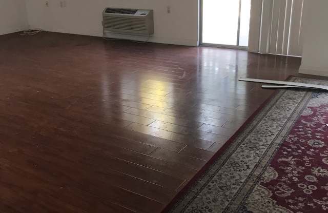 2401 Via Mariposa W Gallery 3