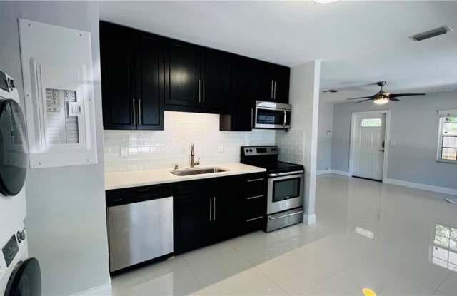 730 Middle St photos photos