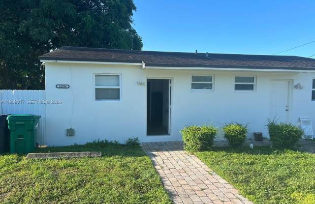 10296 SW 175th St photos photos