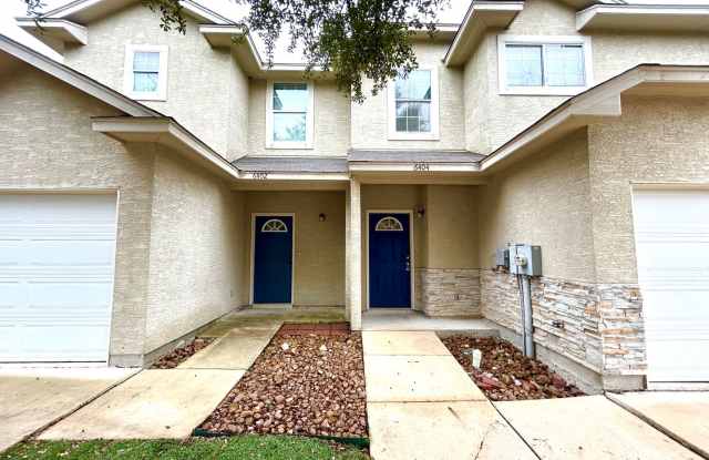 **APPLICATION RECEIVED** AVAILABLE NOW! 2-Story 3 Bedroom / 2.5 Bath Duplex Near Ingram Park Mall! - 6404 Attucks Lane, San Antonio, TX 78238