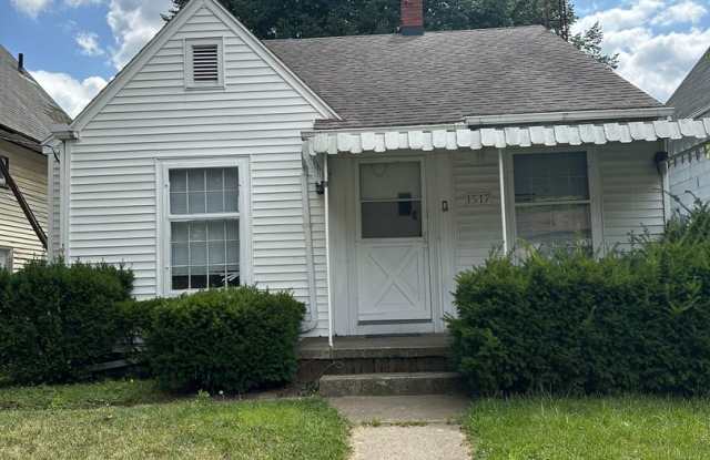 2 bedroom 1 bath - 1517 South Avenue, Toledo, OH 43609