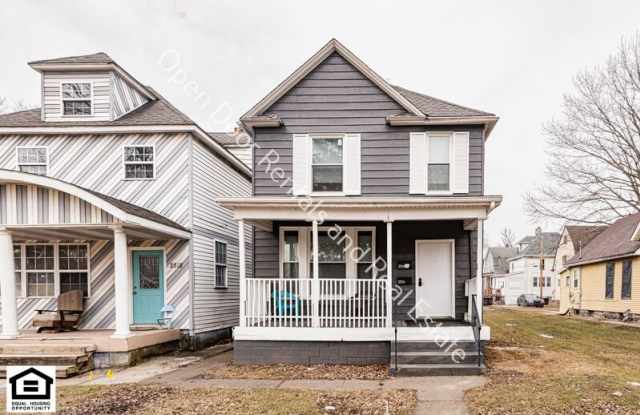 2516 S Lafayette St photos photos