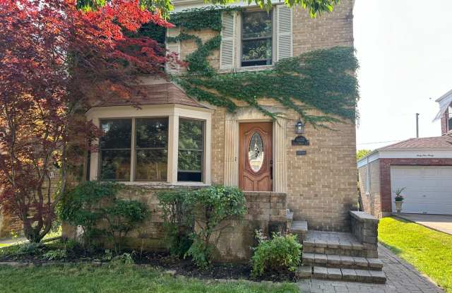Charming and Spacious Home for Rent in Exclusive Peterson Park Neighborhood photos photos