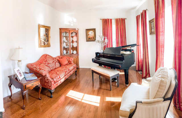 13910 SHANNOCK LANE Gallery 3