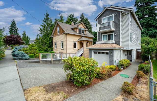 3-Story Greenlake Home - Private Yard and Deck, In-Unit Washer/Dryer photos photos