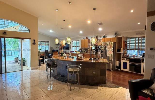 16340 SW 52nd St photos photos