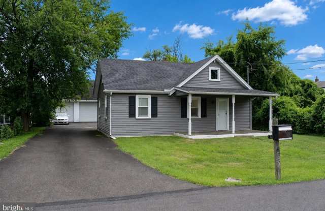 653 CATHERINE Street photos photos