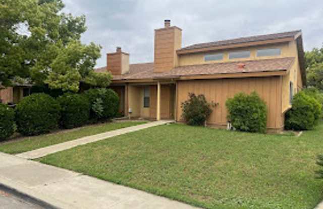 Adorable 3 bedroom home for rent - 1473 East Millard Way, Dinuba, CA 93618