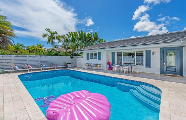 1510 NE 57th Ct photos photos