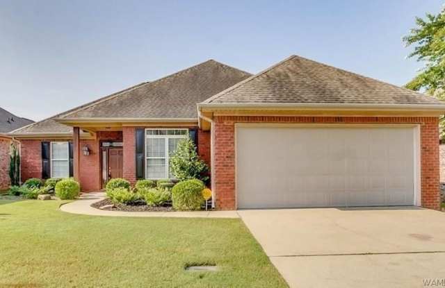 717 Greenbriar Drive Gallery 1