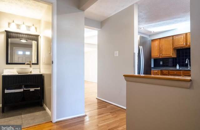 2911 MONTAUK Court Gallery 3