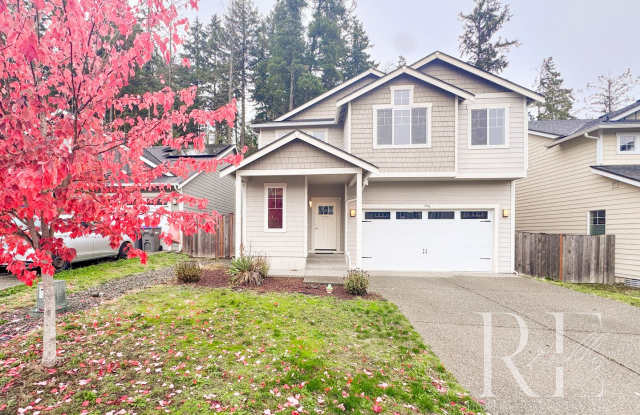 Spacious East Bremerton Home with Vaulted Ceilings  Bright, Open Living - 596 Northeast Nantucket Street, Tracyton, WA 98310