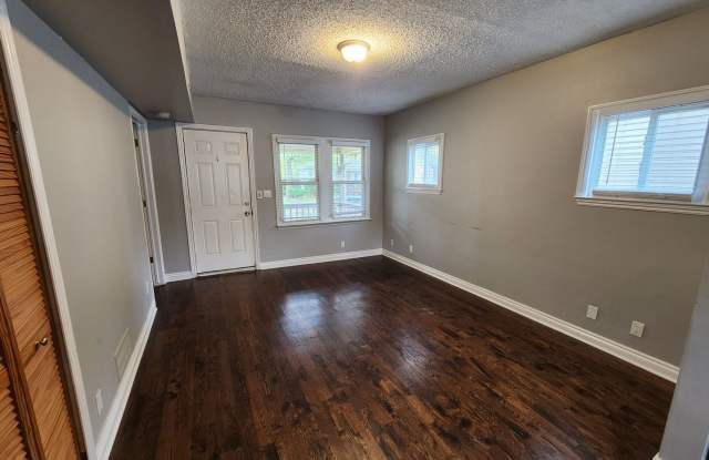 1918 Ardmore Gallery 3