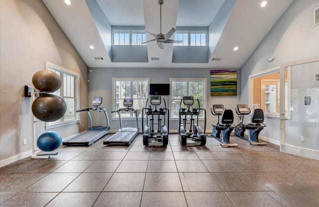 3681 Pavilion Pointe Apartments Gallery 3