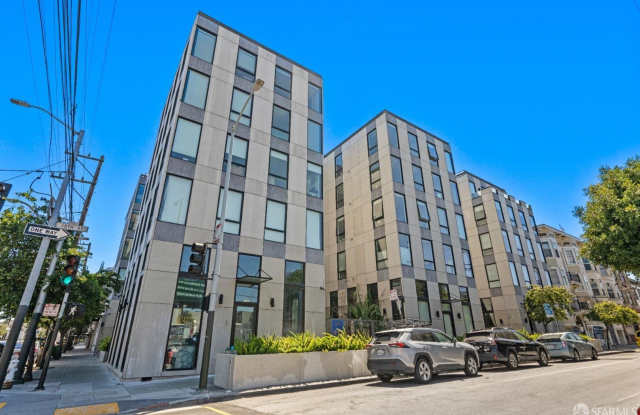 Bright and Spacious 1 Bed, 1 Bath Mission Condo @ 1515 - A/C, Parking, Storage - 1515 15th Street, San Francisco, CA 94103