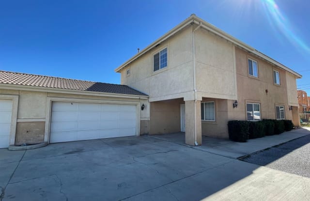 Newly updated Three Bedroom Two-and-a-half-bathroom Townhouse for lease $1,925 - 16365 Juniper Street, Hesperia, CA 92345