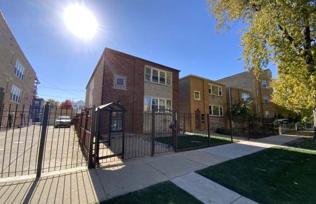 3727 W Wilson Avenue Gallery 3