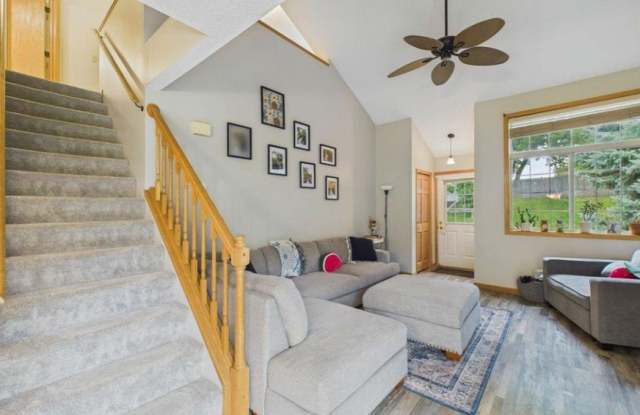 5965 Wedgewood Lane N Gallery 2