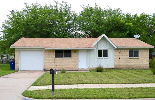 Fantastic Home - 5729 Emerson Drive, Watauga, TX 76148