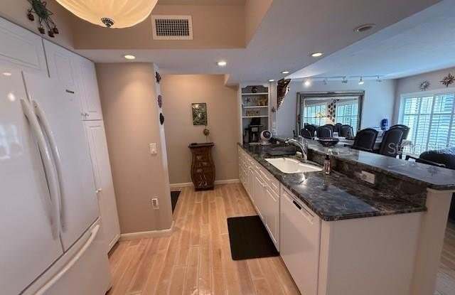 3806 GULF OF MEXICO Drive Gallery 3